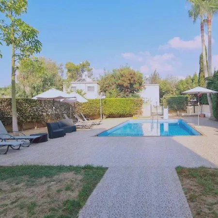 Nissi Cove 2 Bedroom Daire *