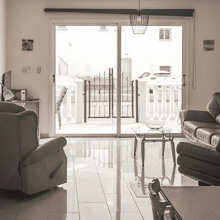 Daire Nissi Cove 2 Bedroom Aya Napa